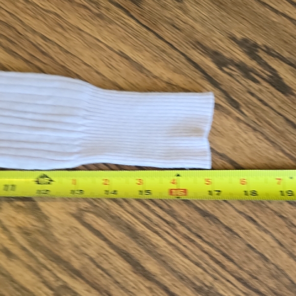 T Tahari Soft Pink Lightweight Ribbed Sweater - Women's Size M - Picture 7 of 9